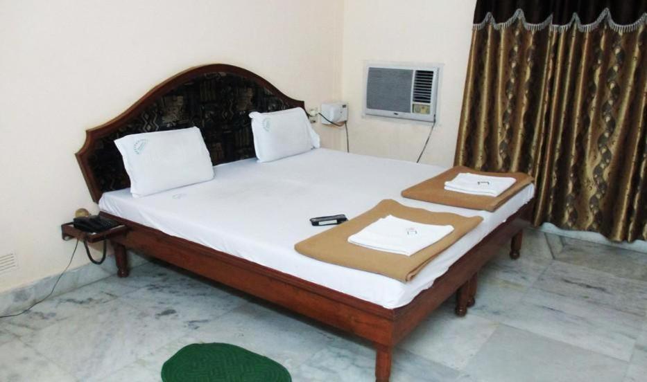 Hotel Geethanjali Residency Bhadrachalam Exterior photo