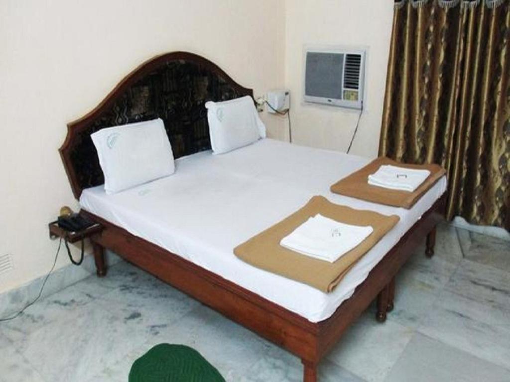 Hotel Geethanjali Residency Bhadrachalam Exterior photo